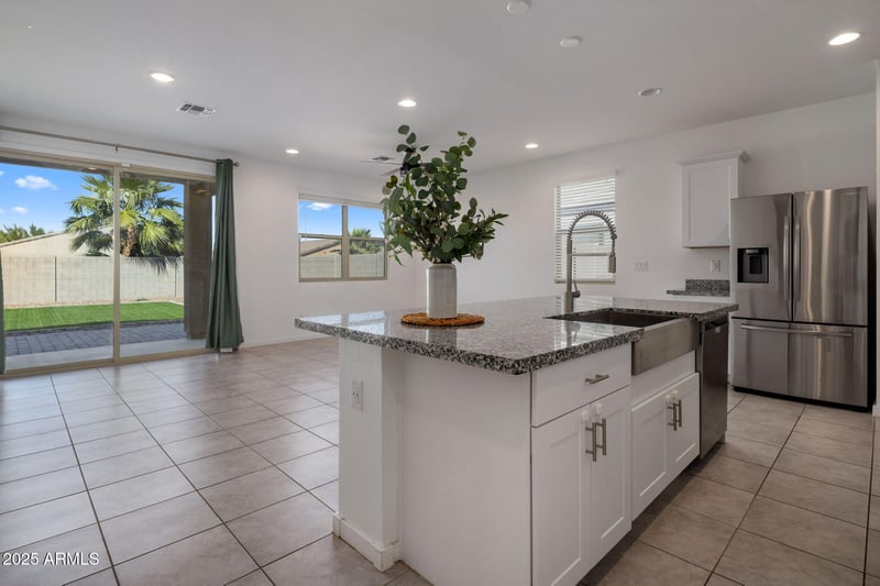 4532 Sweetbush Way, San Tan Valley, AZ 85144