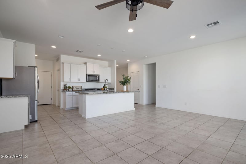 4532 Sweetbush Way, San Tan Valley, AZ 85144