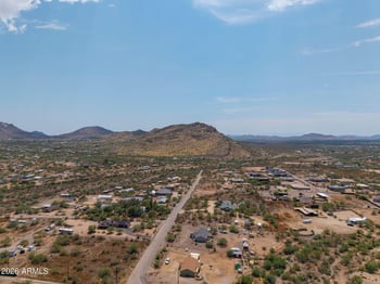 45327 N 6th St, New River, AZ 85087