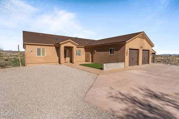 45327 San Domingo Peak Trl, Morristown, AZ 85342