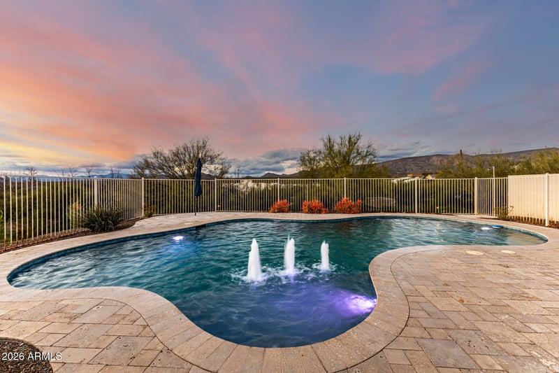 45330 14th St, New River, AZ 85087
