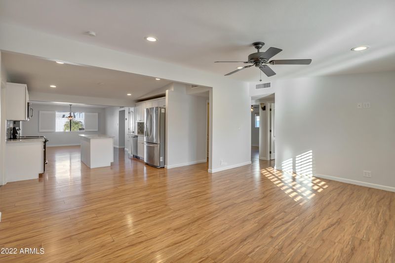 4534 E Devonshire Ave, Phoenix, AZ 85018