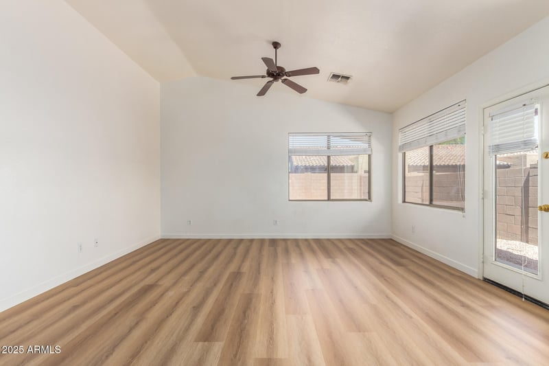 4534 Fawn Dr, Laveen, AZ 85339