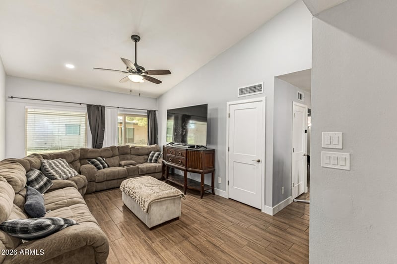 4535 Continental Dr, Glendale, AZ 85308