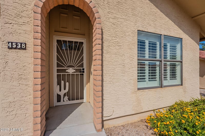 4538 Shomi St, Phoenix, AZ 85044
