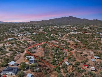 45405 N 7th St #-, New River, AZ 85087