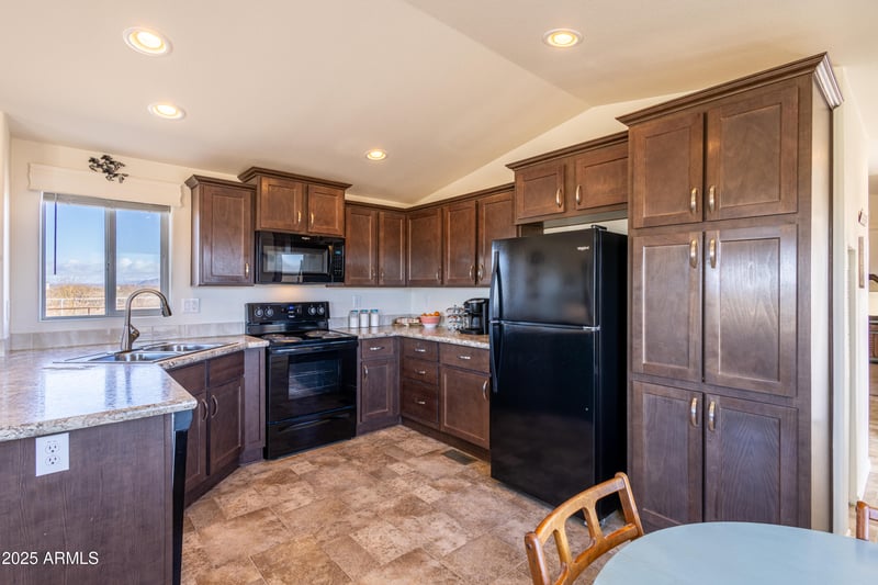 45409 Luray Rd, Wickenburg, AZ 85390