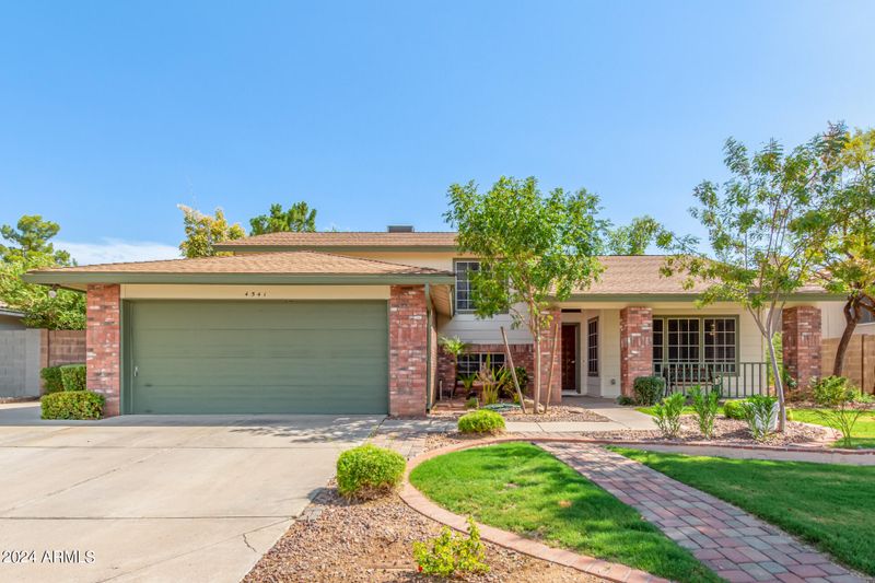 4541 E Betty Elyse Ln, Phoenix, AZ 85032