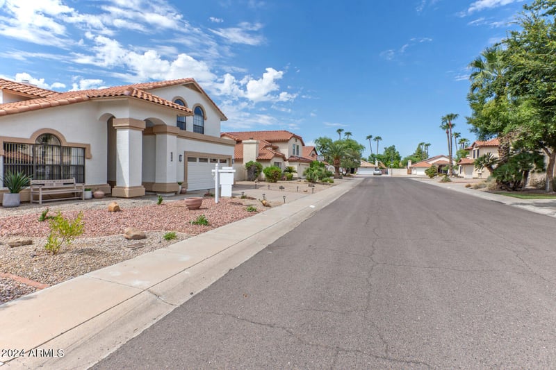 4541 E Vista Dr, Phoenix, AZ 85032