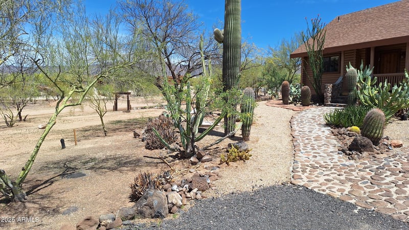 45427 14th St, New River, AZ 85087
