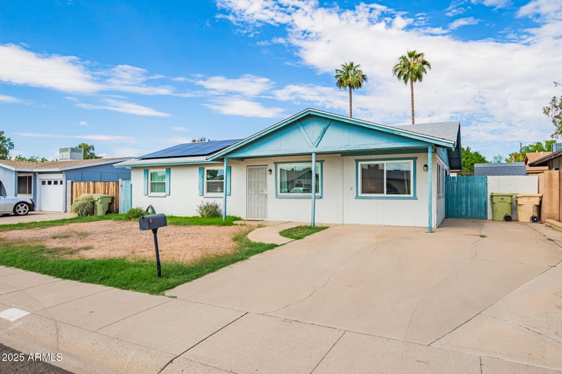 4546 Sanna St, Glendale, AZ 85302