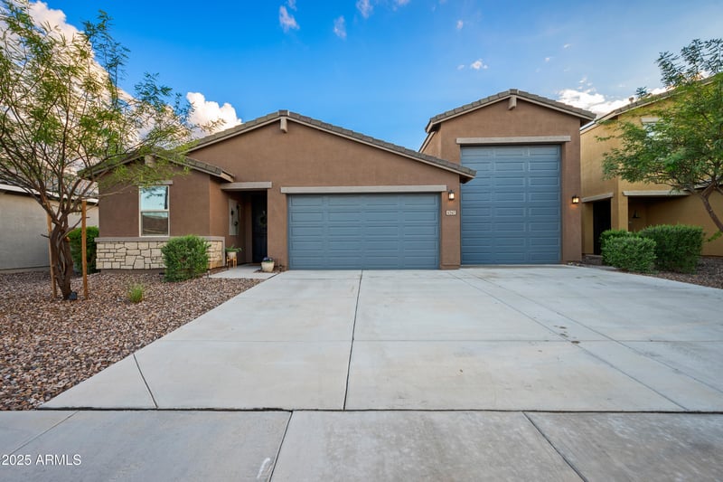 4547 Suncup Dr, San Tan Valley, AZ 85144