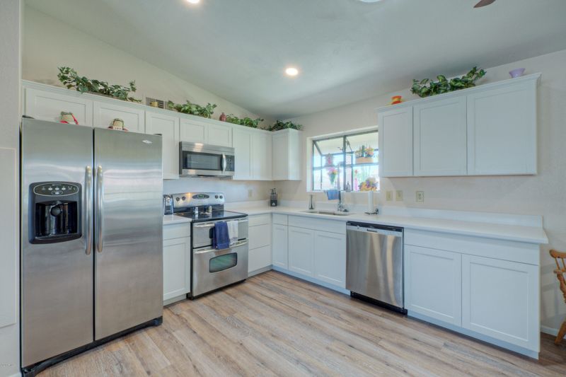 4549 E Cheyenne Dr, Phoenix, AZ 85044