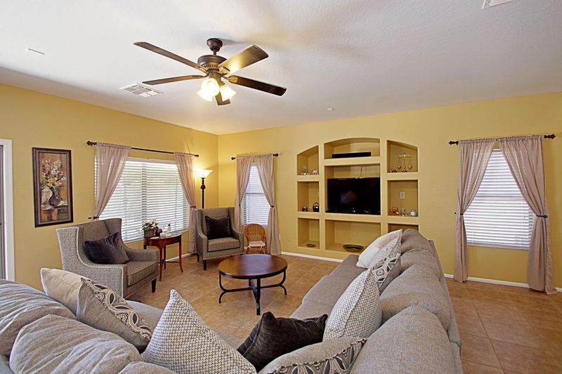 4549 W Stoneman Dr, Phoenix, AZ 85086