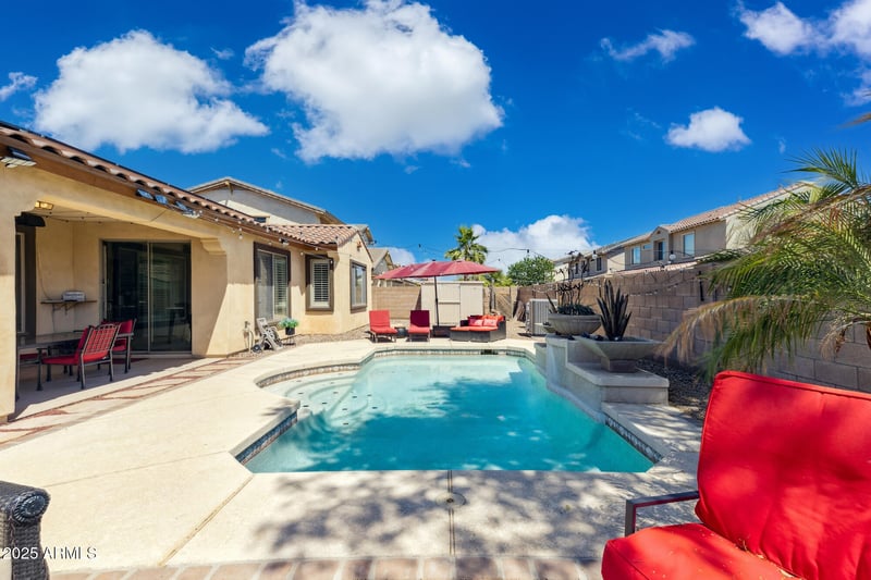 455 Honeysuckle Dr, Chandler, AZ 85248
