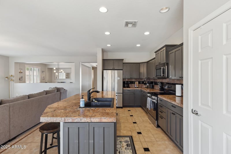 455 Honeysuckle Dr, Chandler, AZ 85248