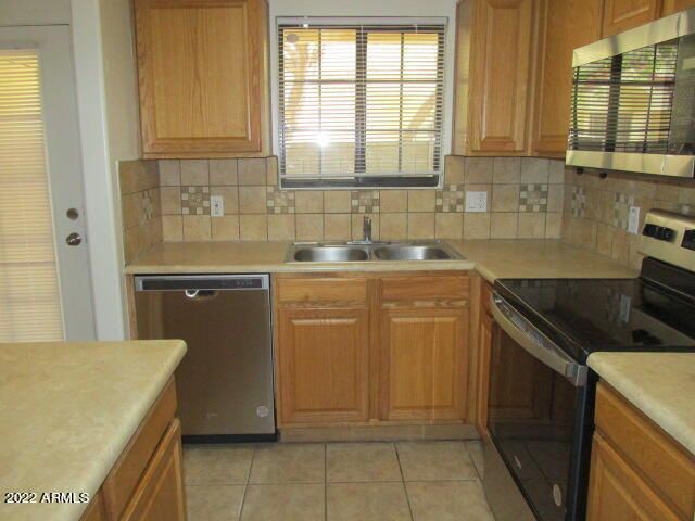 455 S Mesa Dr #111, Mesa, AZ 85210