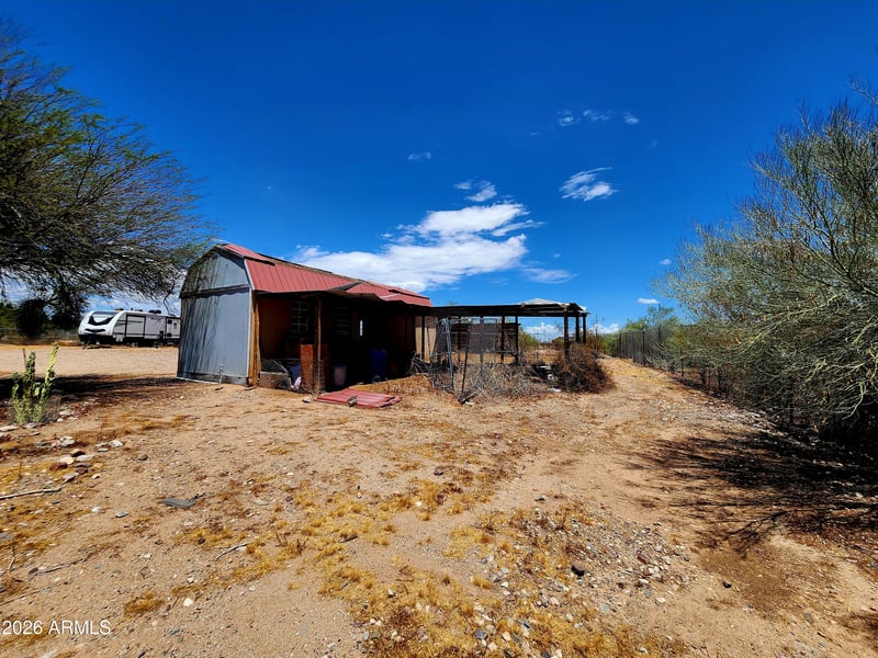 455 Green Rd, Morristown, AZ 85342