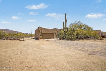 45525 20th St, New River, AZ 85087