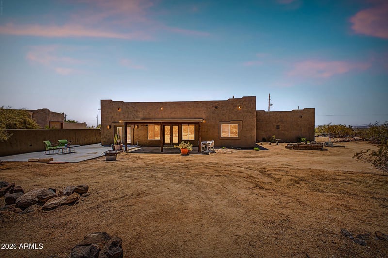 45525 20th St, New River, AZ 85087