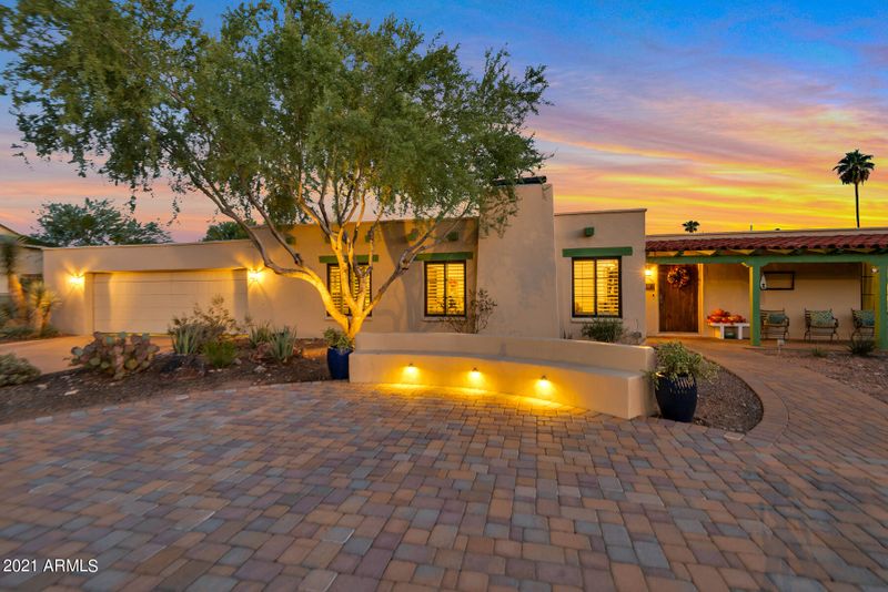 4553 E Palomino Rd, Phoenix, AZ 85018