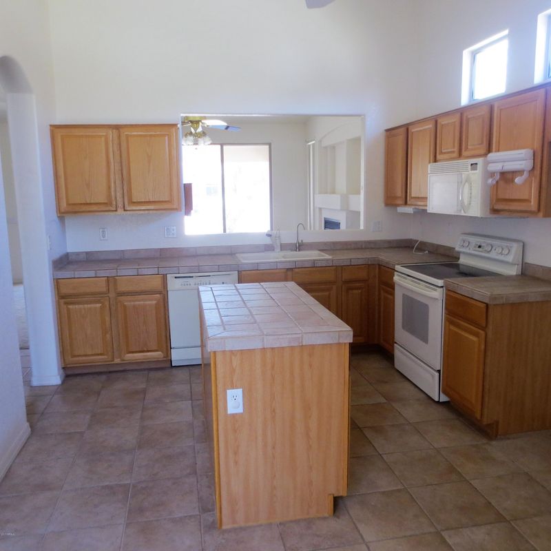 4554 E Strawberry Dr, Gilbert, AZ 85298