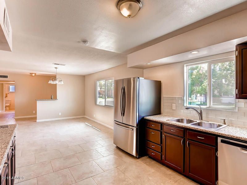 4554 W Calavar Rd, Glendale, AZ 85306