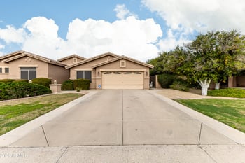 4556 Downing St, Mesa, AZ 85205