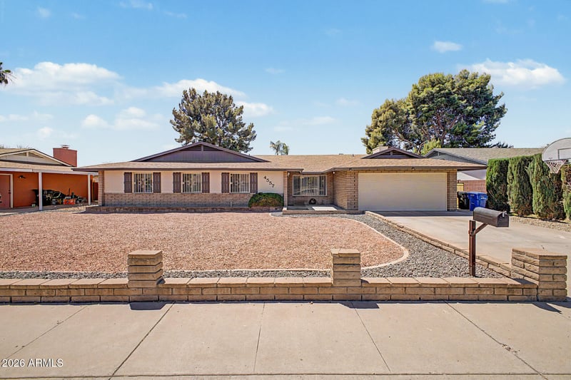 4557 Columbine Dr, Glendale, AZ 85304