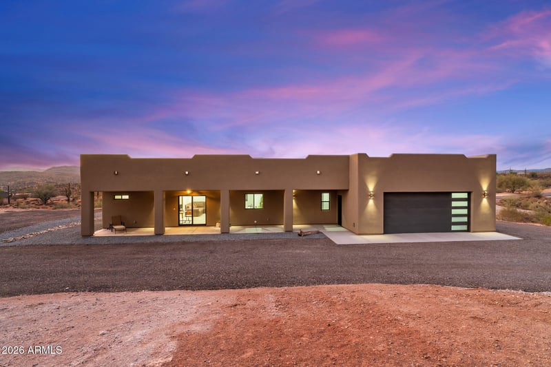 45589 San Domingo Peak Trl, Morristown, AZ 85342