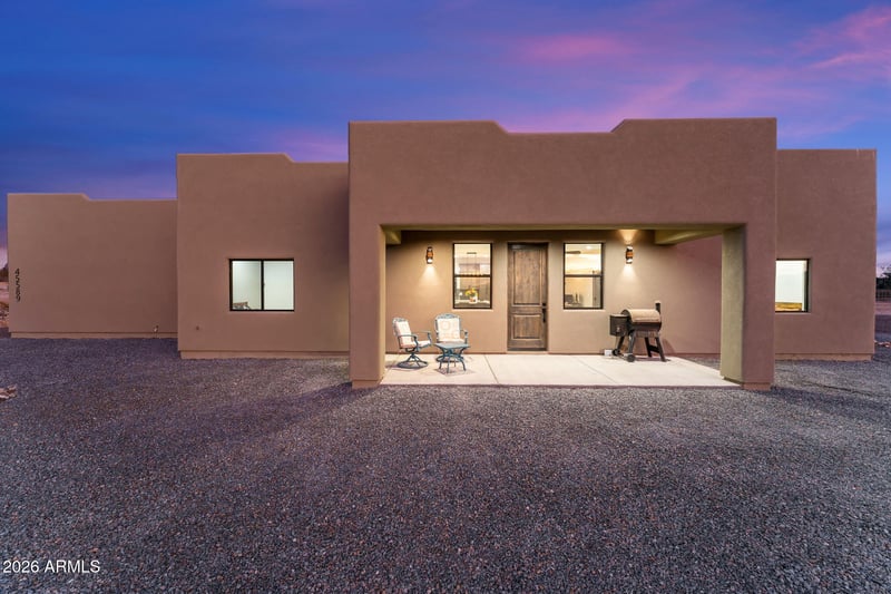 45589 San Domingo Peak Trl, Morristown, AZ 85342