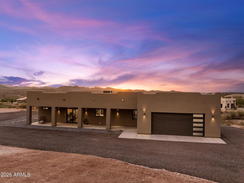 45589 San Domingo Peak Trl, Morristown, AZ 85342