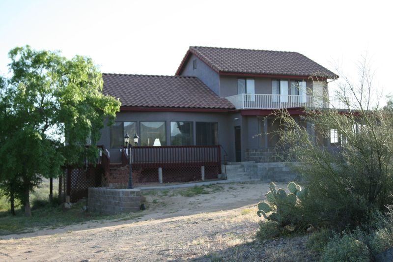 45640 N 12th St, New River, AZ 85087