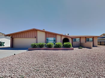 4569 Shaw Butte Dr, Glendale, AZ 85304