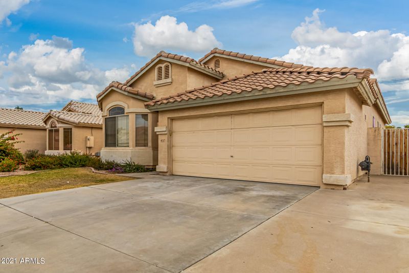 457 E Redondo Dr, Gilbert, AZ 85296
