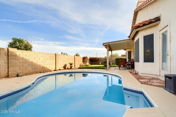 458 Smoke Tree Rd, Gilbert, AZ 85233