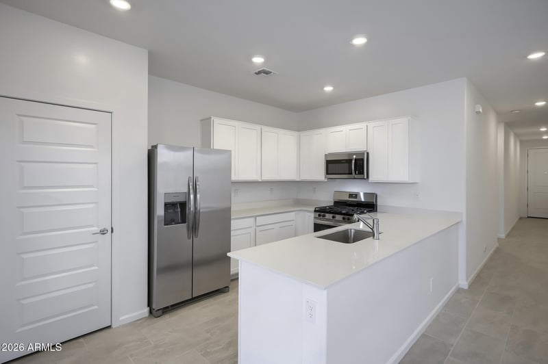 4587 Kenneth Ln, San Tan Valley, AZ 85143
