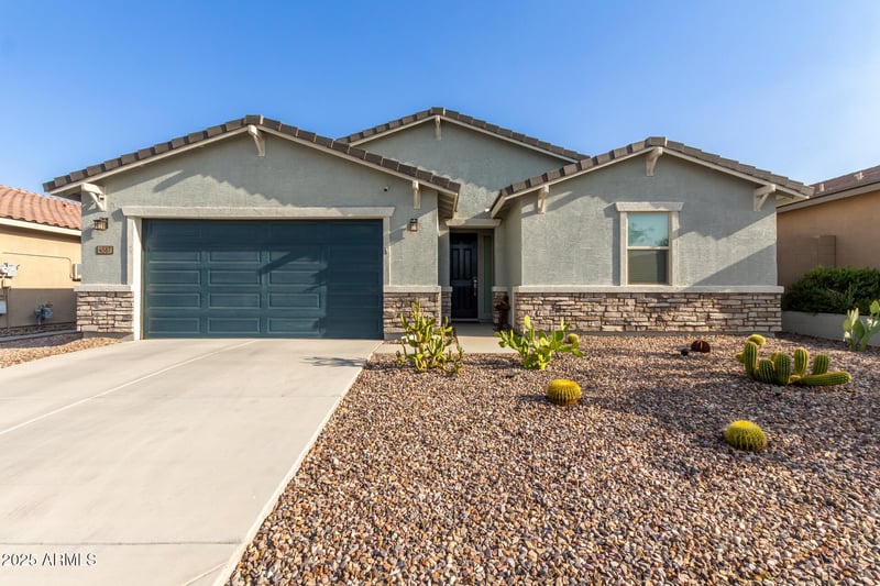 4587 Stickleaf Way, San Tan Valley, AZ 85144