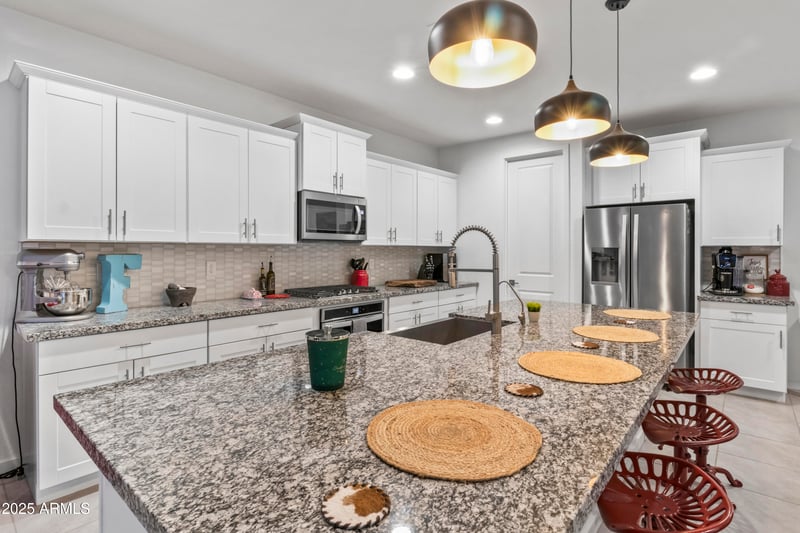 4587 Stickleaf Way, San Tan Valley, AZ 85144