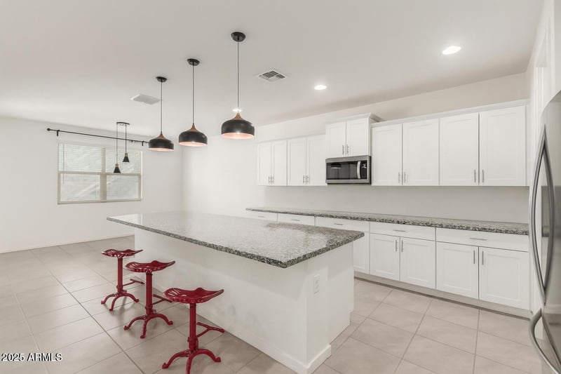 4587 Stickleaf Way, San Tan Valley, AZ 85144