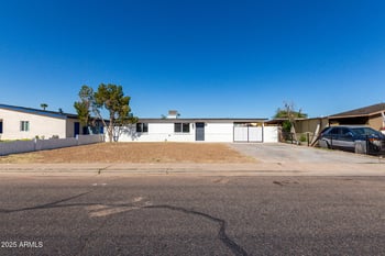 46 Ivy St, Mesa, AZ 85201