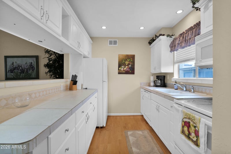 4600 68th St #304, Scottsdale, AZ 85251