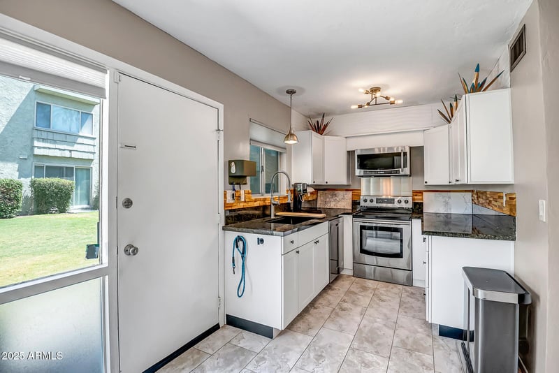 4600 68th St #313, Scottsdale, AZ 85251