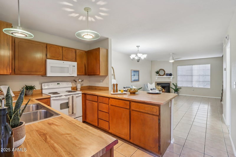 4601 102nd Ave #1036, Phoenix, AZ 85037