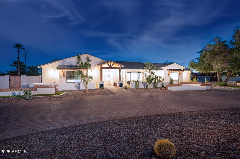 4601 Cholla St, Phoenix, AZ 85028