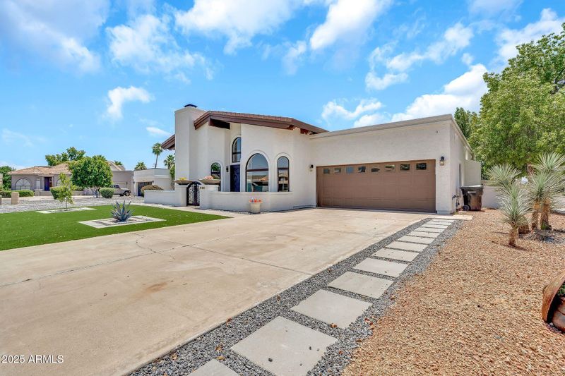 4601 E Carolina Dr, Phoenix, AZ 85032