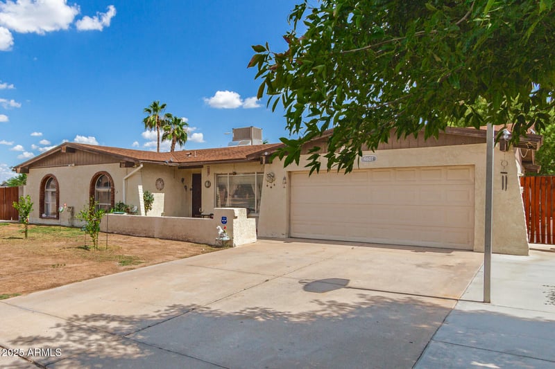4601 Golden Ln, Glendale, AZ 85302