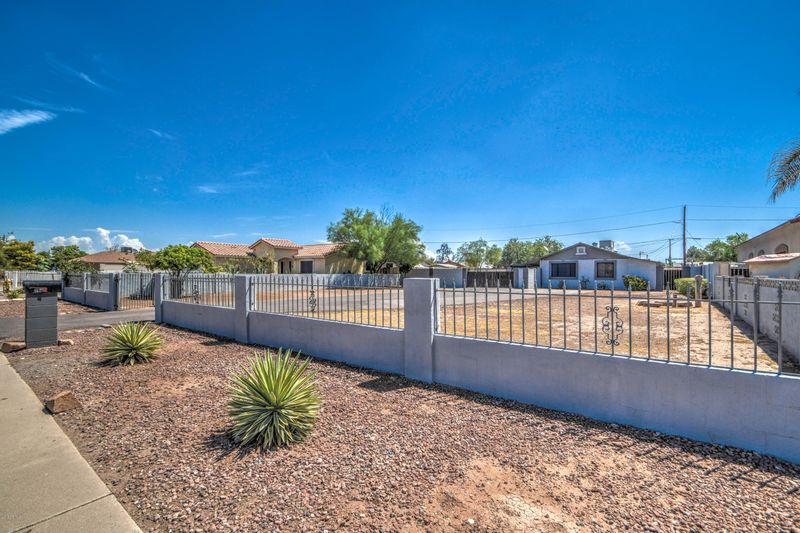 4601 S 5th St, Phoenix, AZ 85040
