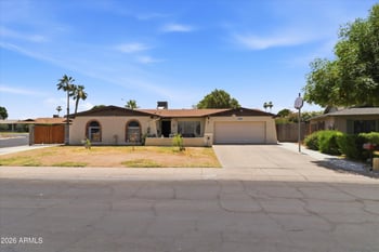 4601 Golden Ln, Glendale, AZ 85302