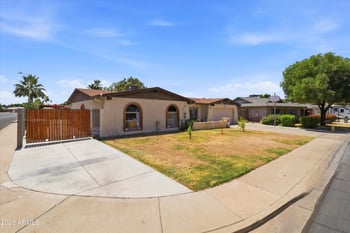 4601 Golden Ln, Glendale, AZ 85302